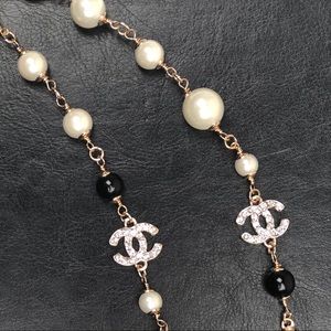 CHANEL CC long Pearl Necklace